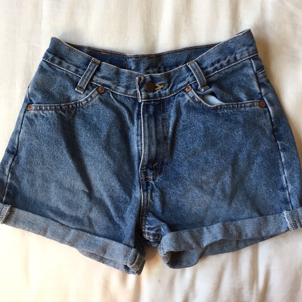 Denim Levi’s shorts